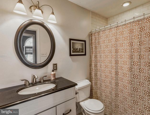 330 BECKETT RD, Swedesboro, NJ 08085