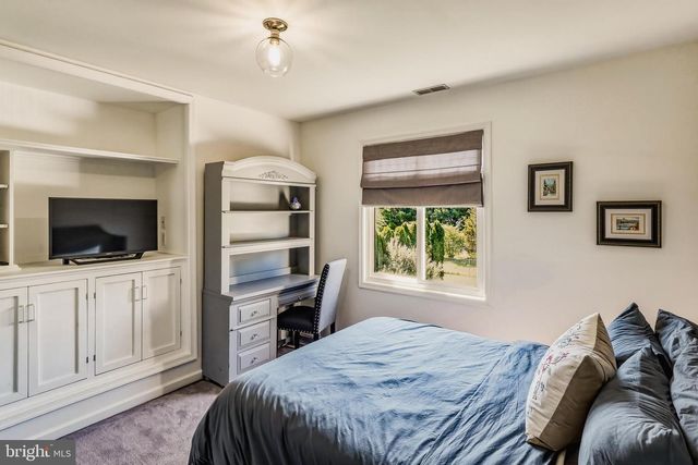 330 BECKETT RD, Swedesboro, NJ 08085