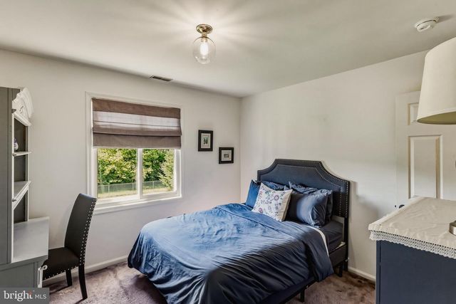 330 BECKETT RD, Swedesboro, NJ 08085