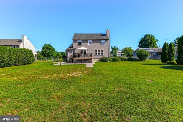 330 BECKETT RD, Swedesboro, NJ 08085