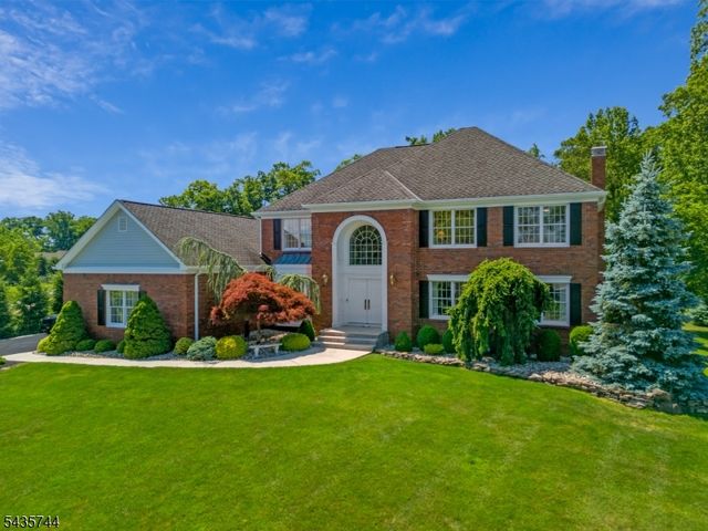 1 Mckay Dr, Bridgewater Twp., NJ 08807