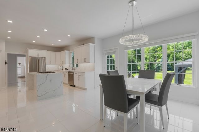 1 Mckay Dr, Bridgewater Twp., NJ 08807