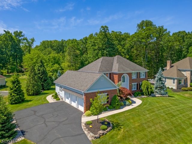 1 Mckay Dr, Bridgewater Twp., NJ 08807