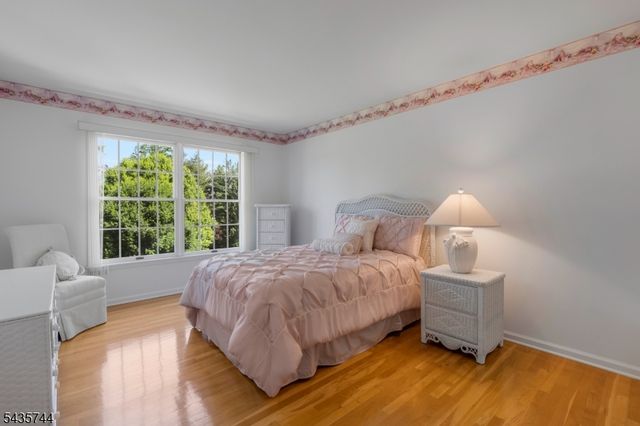 1 Mckay Dr, Bridgewater Twp., NJ 08807