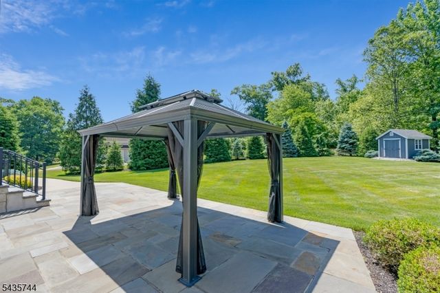 1 Mckay Dr, Bridgewater Twp., NJ 08807