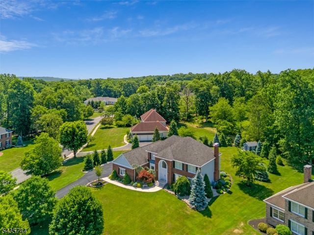 1 Mckay Dr, Bridgewater Twp., NJ 08807