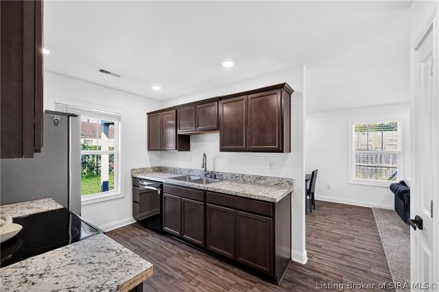 106 Kenwood Avenue, Charlestown, IN 47111