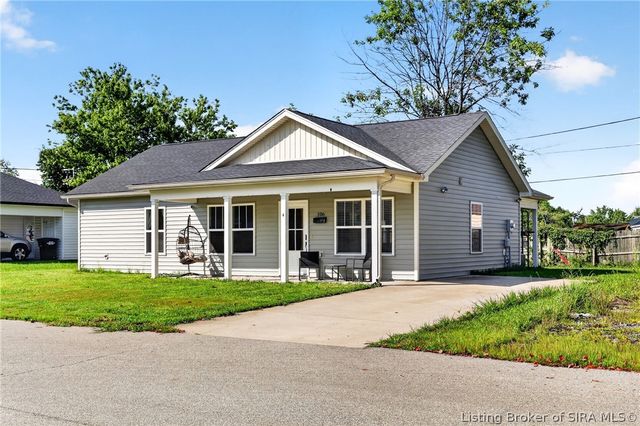 106 Kenwood Avenue, Charlestown, IN 47111