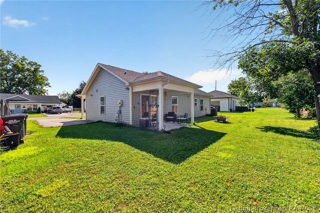 106 Kenwood Avenue, Charlestown, IN 47111