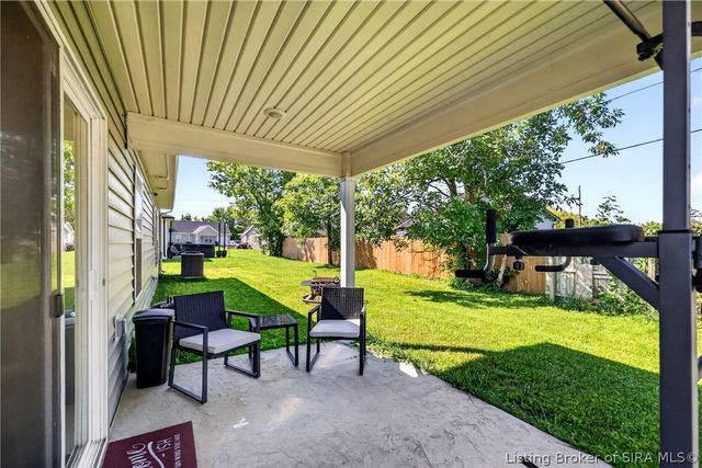 106 Kenwood Avenue, Charlestown, IN 47111