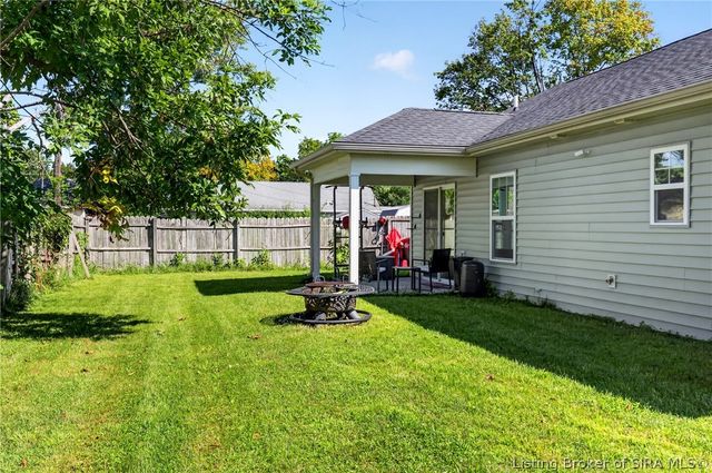 106 Kenwood Avenue, Charlestown, IN 47111
