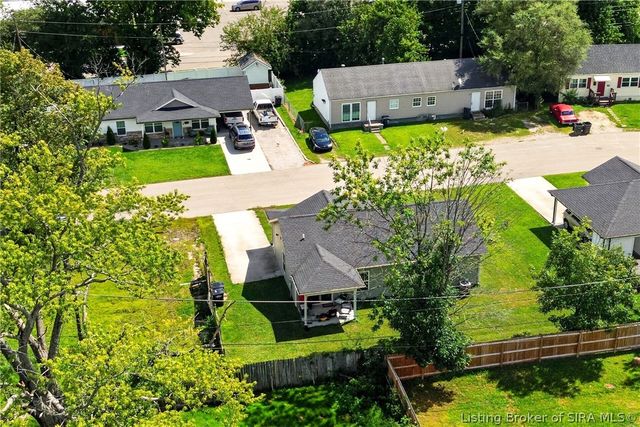 106 Kenwood Avenue, Charlestown, IN 47111