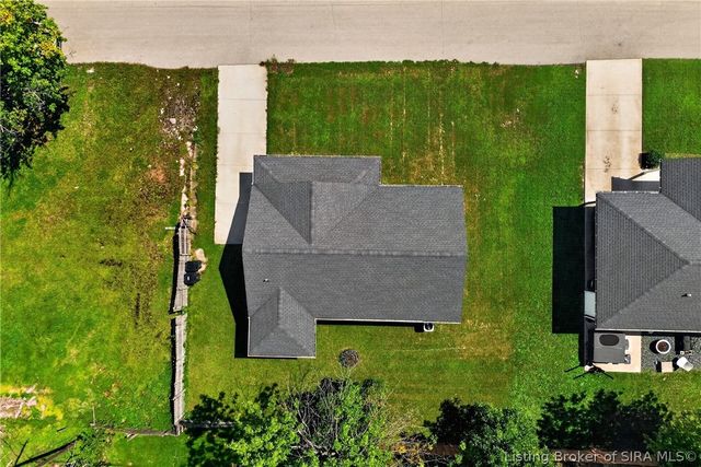 106 Kenwood Avenue, Charlestown, IN 47111
