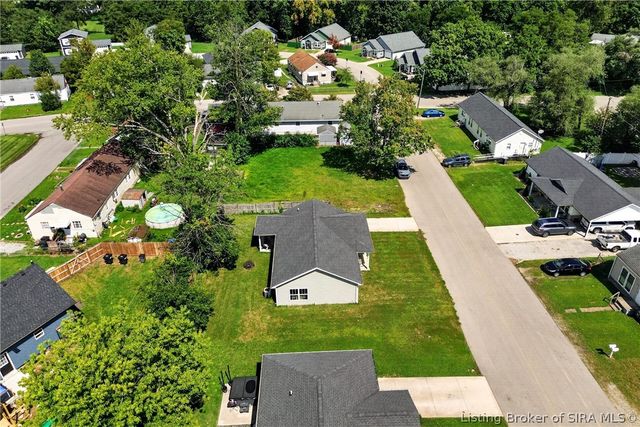 106 Kenwood Avenue, Charlestown, IN 47111
