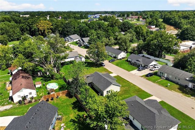 106 Kenwood Avenue, Charlestown, IN 47111
