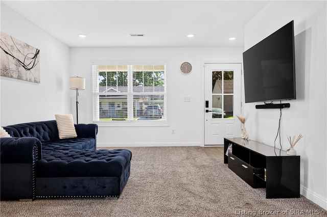 106 Kenwood Avenue, Charlestown, IN 47111