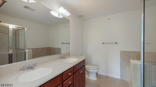 7 Patriots Path, South Bound Brook Boro, NJ 08880