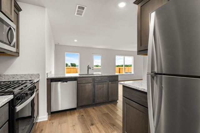405 Gib Woodall Drive, Venus, TX 76084