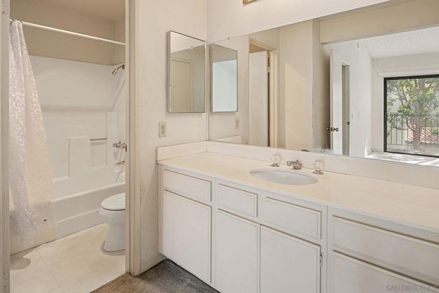 4190 Porte De Palmas 25, San Diego, CA 92122