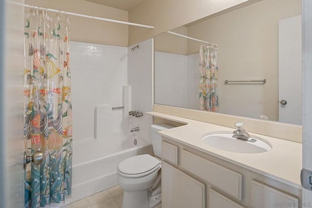 4190 Porte De Palmas 25, San Diego, CA 92122