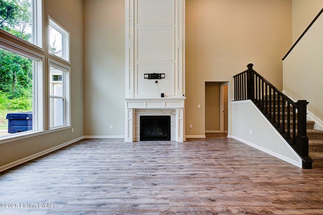 10507 Vista View Dr, Louisville, KY 40291
