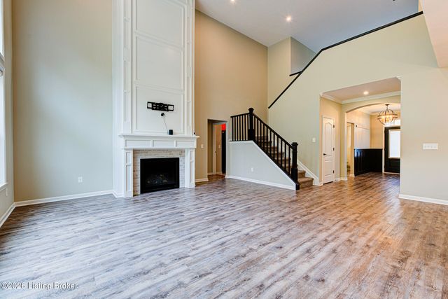 10507 Vista View Dr, Louisville, KY 40291