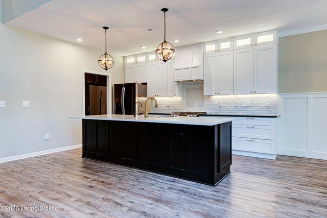 10507 Vista View Dr, Louisville, KY 40291