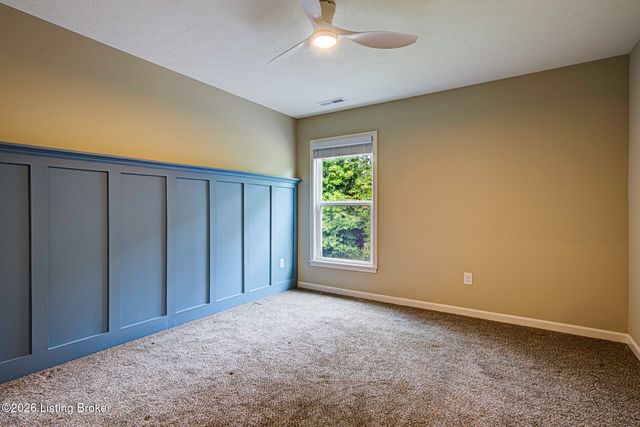 10507 Vista View Dr, Louisville, KY 40291