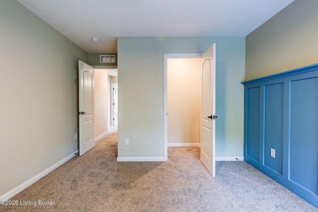 10507 Vista View Dr, Louisville, KY 40291