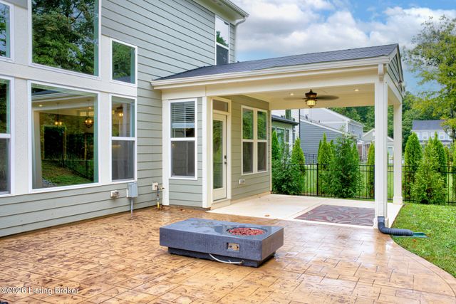 10507 Vista View Dr, Louisville, KY 40291