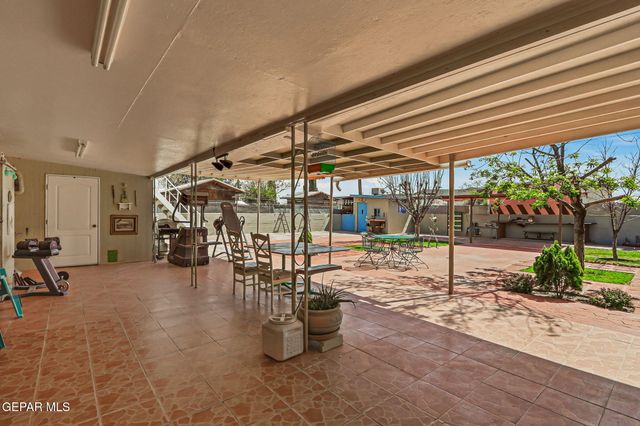 380 INNSBRUCK Avenue, Socorro, TX 79927