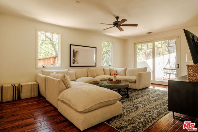 21717 Encina Road, Topanga (los Angeles), CA 90290