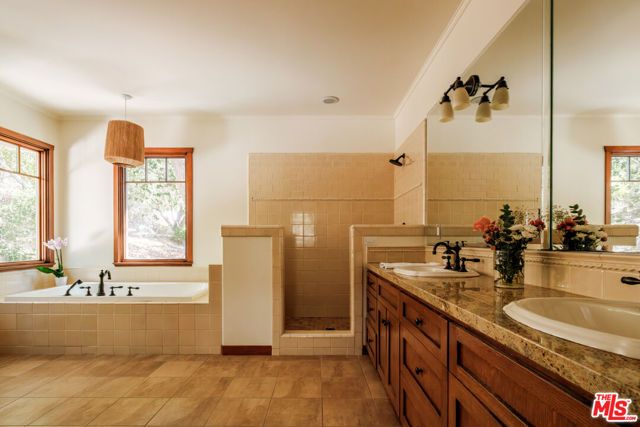 21717 Encina Road, Topanga (los Angeles), CA 90290