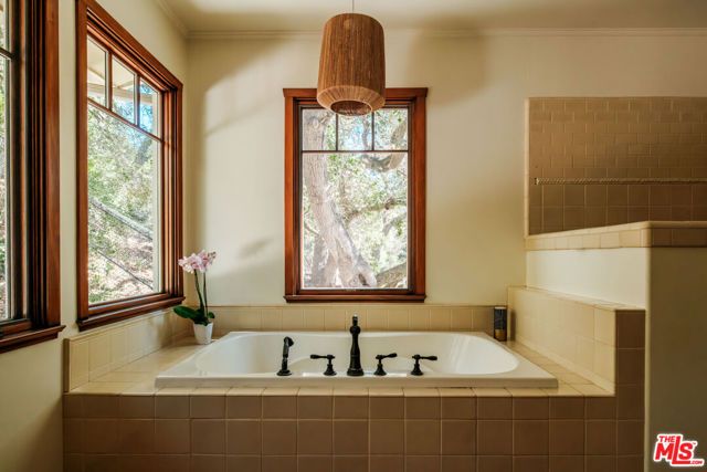 21717 Encina Road, Topanga (los Angeles), CA 90290