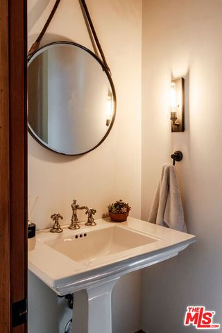 21717 Encina Road, Topanga (los Angeles), CA 90290