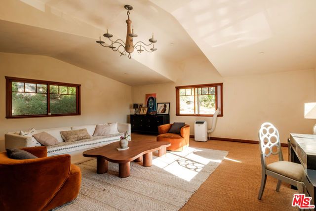 21717 Encina Road, Topanga (los Angeles), CA 90290