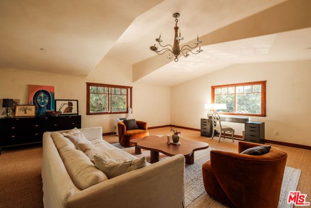 21717 Encina Road, Topanga (los Angeles), CA 90290
