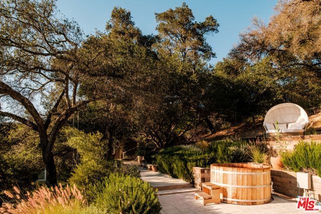 21717 Encina Road, Topanga (los Angeles), CA 90290