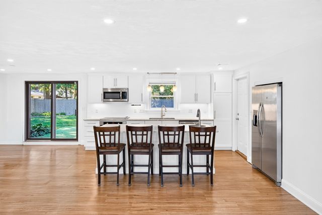 15 Roger Rd, Holbrook, MA 02343