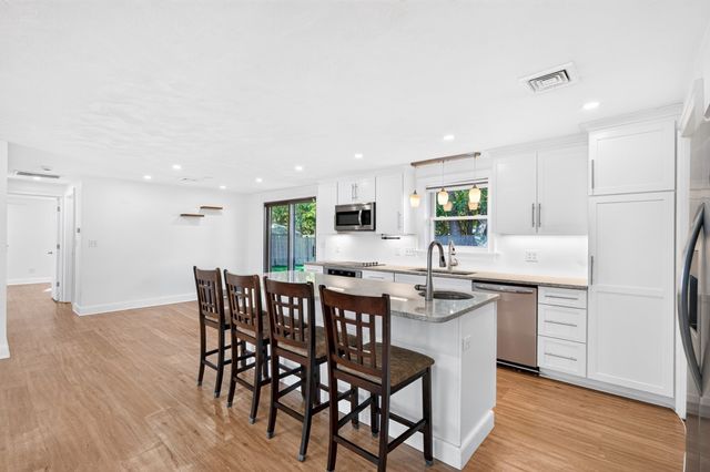 15 Roger Rd, Holbrook, MA 02343