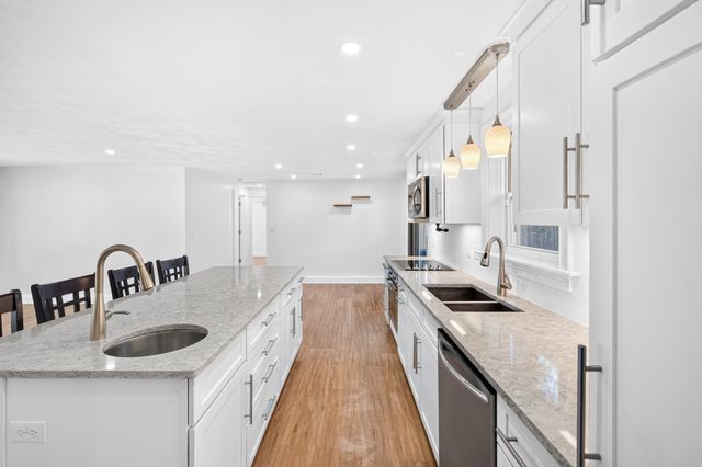 15 Roger Rd, Holbrook, MA 02343