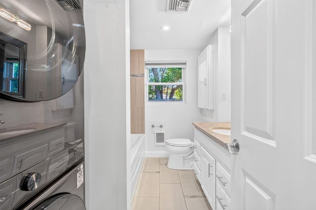 15 Roger Rd, Holbrook, MA 02343