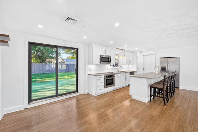 15 Roger Rd, Holbrook, MA 02343