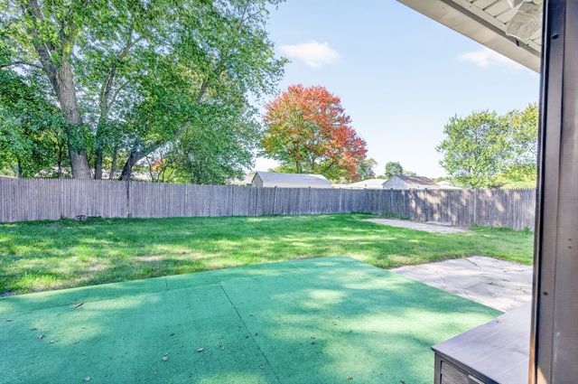 15 Roger Rd, Holbrook, MA 02343