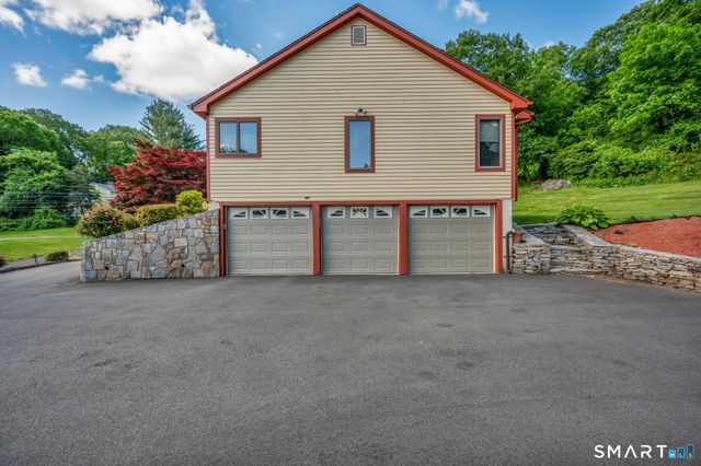 604 Brownstone Ridge, Meriden, CT 06451