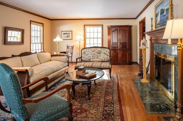 96 Hunter Lane, Queensbury, NY 12804