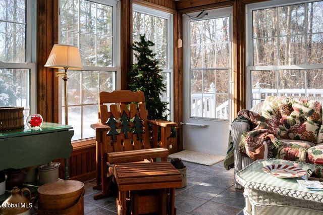 96 Hunter Lane, Queensbury, NY 12804