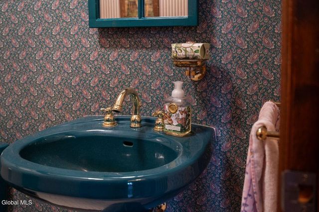 96 Hunter Lane, Queensbury, NY 12804