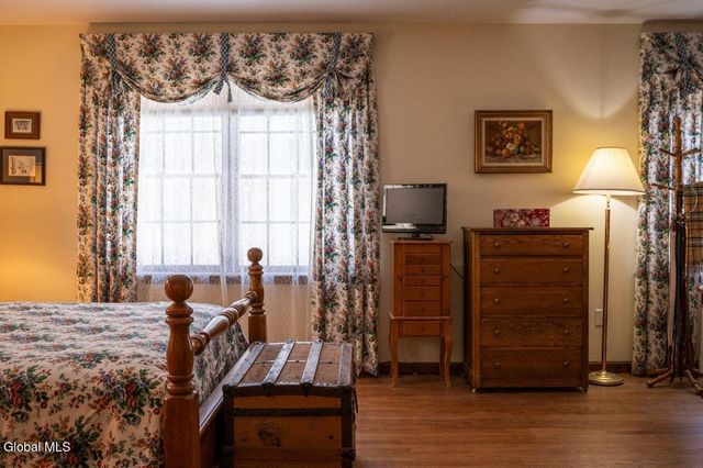 96 Hunter Lane, Queensbury, NY 12804