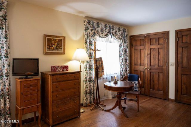 96 Hunter Lane, Queensbury, NY 12804